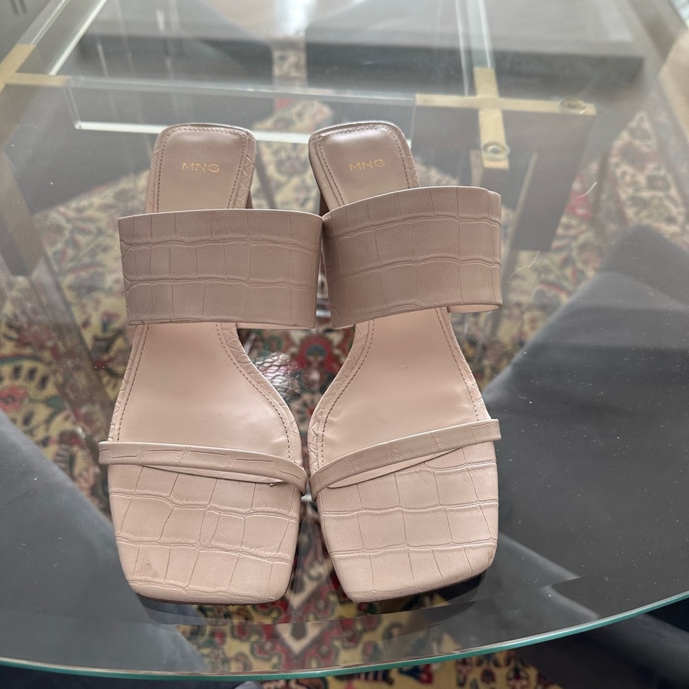 Mango cream sandals